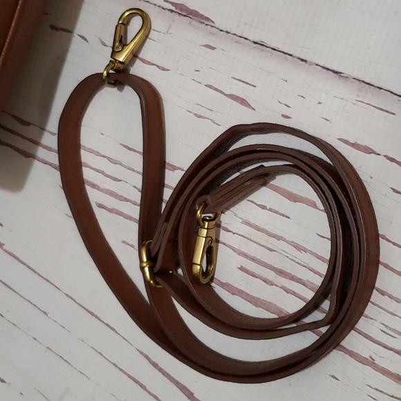 Fossil tan pebble leather handbag and crossbody - Picture 4 of 9